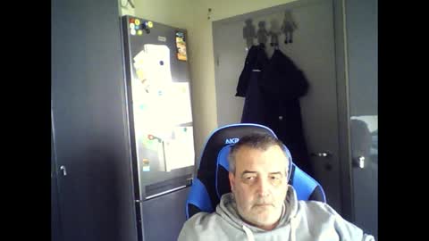 Snapshot of chris250268 chatting on 05-09-26, 10:53 Chris online show from 05-09-26, 10:53