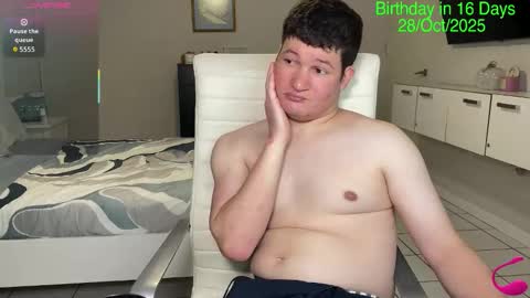 Chris Evens online show from 10-13-25, 07:14