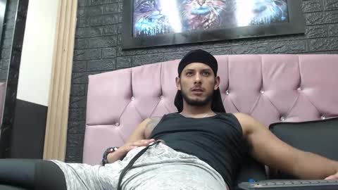 chris_dick2 online show from 11-19-25, 06:35