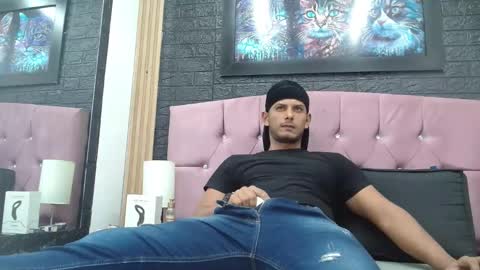chris_dick2 online show from 01-06-26, 03:21
