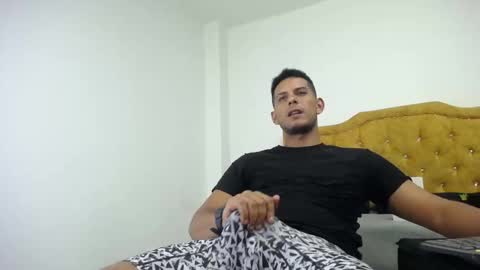 chris_dick2 online show from 04-19-26, 05:51