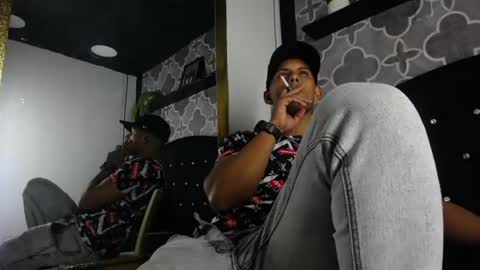 chris_dick2 online show from 07-08-26, 04:28
