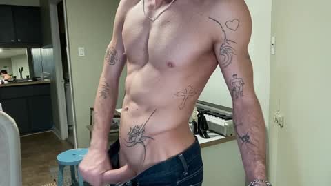 Snapshot of chriscool93 chatting on 01-03-25, 10:41 Content creator artist online show from 01-03-25, 10:41