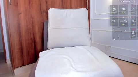 Snapshot of chrishell_ chatting on 12-06-24, 01:51 Chrishell online show from 12-06-24, 01:51