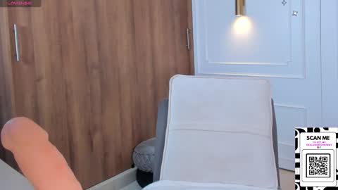 Snapshot of chrishell_ chatting on 01-30-25, 04:48 Chrishell online show from 01-30-25, 04:48