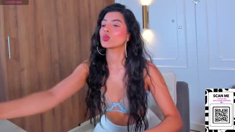 Snapshot of chrishell_ chatting on 02-03-25, 12:36 Chrishell online show from 02-03-25, 12:36