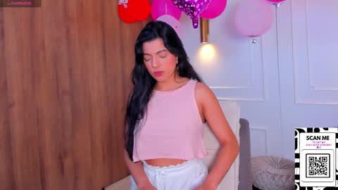 Snapshot of chrishell_ chatting on 02-16-25, 10:21 Chrishell online show from 02-16-25, 10:21