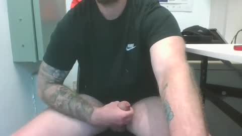 Snapshot of chrisomate31 chatting on 01-31-25, 08:43 chrisomate31 online show from 01-31-25, 08:43