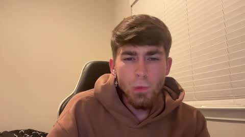 chrisoncam01 online show from 10-21-25, 04:35