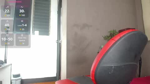 Snapshot of chriss_ath chatting on 05-19-26, 12:44 chriss online show from 05-19-26, 12:44
