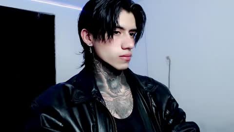 Snapshot of chriss_opp chatting on 02-05-25, 09:50 CHRIS INDEPENT MODEL online show from 02-05-25, 09:50