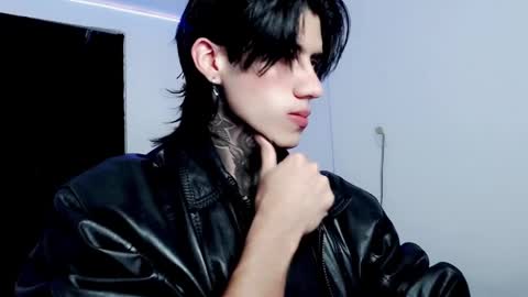 Snapshot of chriss_opp chatting on 02-24-25, 08:25 CHRIS INDEPENT MODEL online show from 02-24-25, 08:25