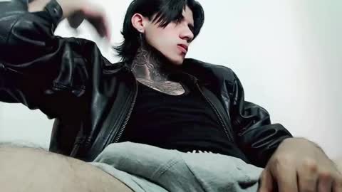 Snapshot of chriss_opp chatting on 03-03-25, 01:42 CHRIS INDEPENT MODEL online show from 03-03-25, 01:42