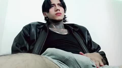 Snapshot of chriss_opp chatting on 03-03-25, 04:47 CHRIS INDEPENT MODEL online show from 03-03-25, 04:47