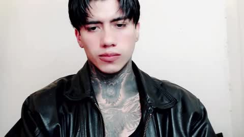 Snapshot of chriss_opp chatting on 09-11-25, 01:33 CHRIS INDEPENT MODEL online show from 09-11-25, 01:33