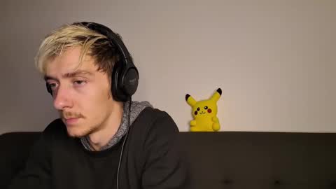 Snapshot of chrisslicer chatting on 10-20-25, 12:33 Christopher online show from 10-20-25, 12:33