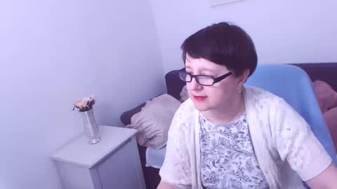 Snapshot of christarose chatting on 12-12-24, 03:21 Christa online show from 12-12-24, 03:21