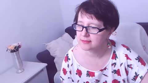 Snapshot of christarose chatting on 12-15-24, 04:40 Christa online show from 12-15-24, 04:40