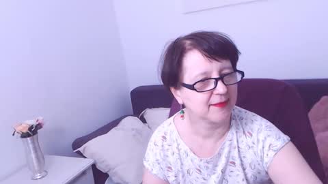 Snapshot of christarose chatting on 12-15-24, 09:53 Christa online show from 12-15-24, 09:53