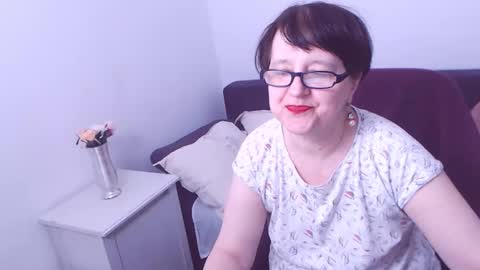 Snapshot of christarose chatting on 12-16-24, 01:10 Christa online show from 12-16-24, 01:10