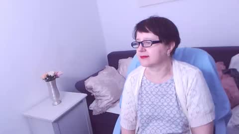 Snapshot of christarose chatting on 12-19-24, 06:23 Christa online show from 12-19-24, 06:23