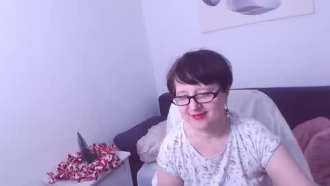 Snapshot of christarose chatting on 12-22-24, 02:06 Christa online show from 12-22-24, 02:06