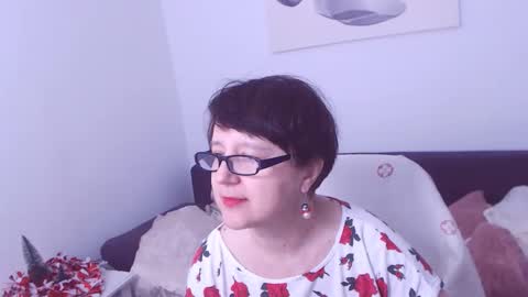 Snapshot of christarose chatting on 12-22-24, 06:48 Christa online show from 12-22-24, 06:48