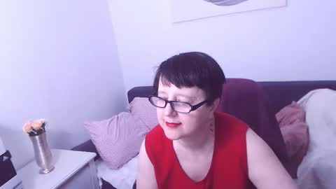 Snapshot of christarose chatting on 10-31-25, 05:36 Christa online show from 10-31-25, 05:36