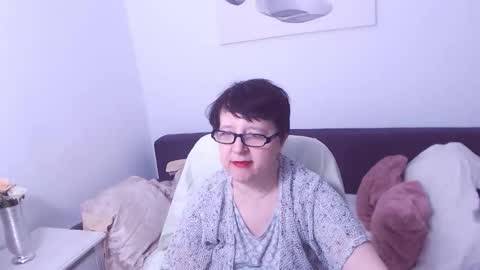 Snapshot of christarose chatting on 11-21-25, 04:27 Christa online show from 11-21-25, 04:27