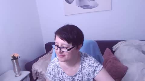 Snapshot of christarose chatting on 04-25-26, 07:11 Christa online show from 04-25-26, 07:11