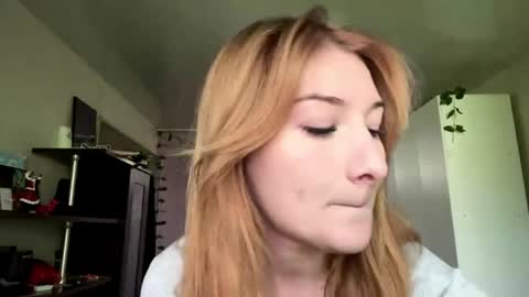 Christia online show from 04-20-26, 08:50