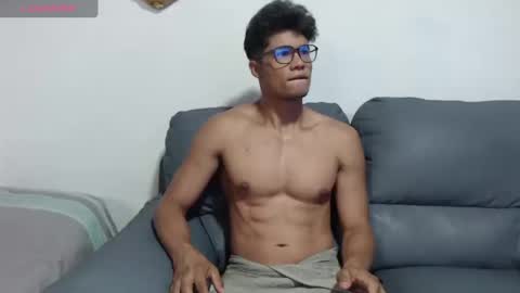 Snapshot of christian_musclet4 chatting on 09-19-25, 01:56 ---Chistian--- online show from 09-19-25, 01:56