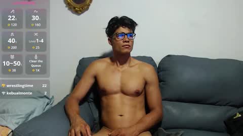 Snapshot of christian_musclet4 chatting on 10-19-25, 11:33 ---Chistian--- online show from 10-19-25, 11:33