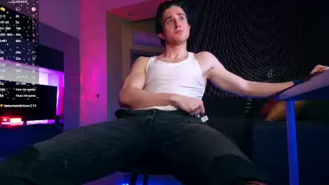 Snapshot of christianlevine_ chatting on 06-13-26, 07:56 UPVOTE ME ------ ILL DO SOMETHING FOR FREE online show from 06-13-26, 07:56