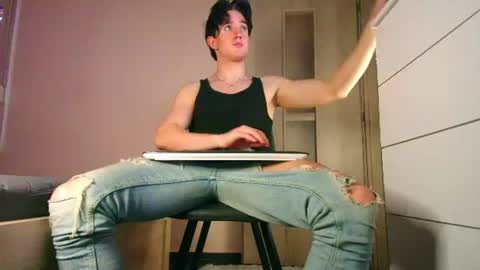 Snapshot of christianlevine_ chatting on 07-08-26, 05:39 UPVOTE ME ------ ILL DO SOMETHING FOR FREE online show from 07-08-26, 05:39