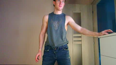 Snapshot of christianlevine_ chatting on 07-13-26, 07:38 UPVOTE ME ------ ILL DO SOMETHING FOR FREE online show from 07-13-26, 07:38