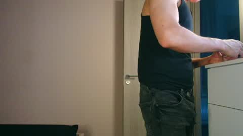 Snapshot of christianlevine_ chatting on 07-18-26, 06:01 UPVOTE ME ------ ILL DO SOMETHING FOR FREE online show from 07-18-26, 06:01