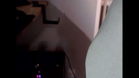 Snapshot of christianmdk chatting on 01-19-25, 08:18 Chris online show from 01-19-25, 08:18