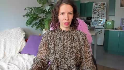Snapshot of christina_hot chatting on 05-30-26, 08:33 Chris online show from 05-30-26, 08:33