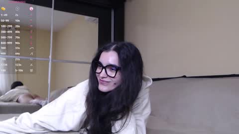 Snapshot of christinafit chatting on 10-04-25, 07:17 chris online show from 10-04-25, 07:17