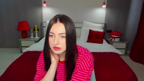 Snapshot of christinaflorence chatting on 06-14-26, 06:04 Christina Florence online show from 06-14-26, 06:04