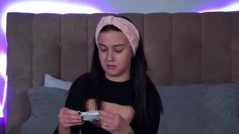 Christina online show from 11-04-25, 06:18