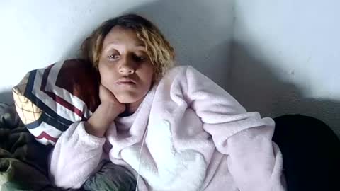 christine213 online show from 02-05-25, 09:40