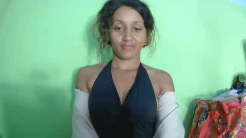 Snapshot of christine213 chatting on 12-19-25, 08:27 christine213 online show from 12-19-25, 08:27