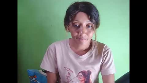 Snapshot of christine213 chatting on 01-12-26, 07:13 christine213 online show from 01-12-26, 07:13