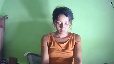 Snapshot of christine213 chatting on 02-01-26, 06:39 christine213 online show from 02-01-26, 06:39