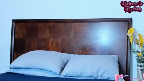 Christine -  online show from 02-11-25, 01:51