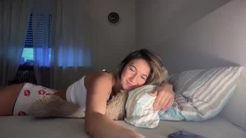 Snapshot of christine_666 chatting on 10-30-25, 06:26 Christine online show from 10-30-25, 06:26