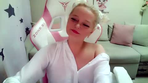 Christi online show from 07-07-26, 04:33