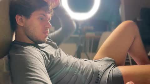 Snapshot of christophertan chatting on 11-05-25, 08:14 Christopher online show from 11-05-25, 08:14